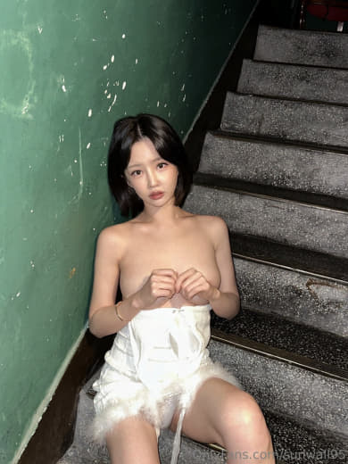 【2023-06-11】Touch my boobs baby..💓.m4v